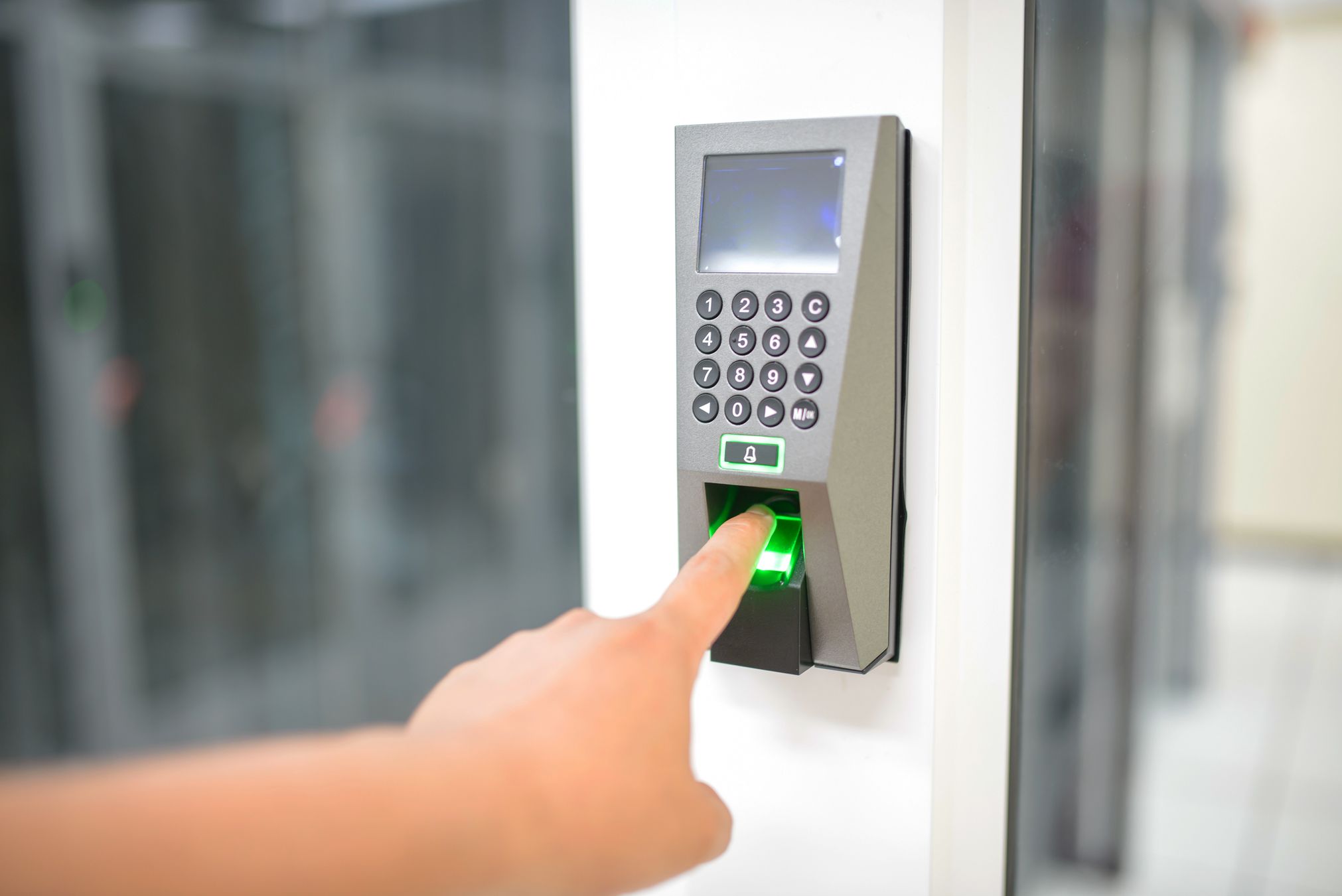 Best Identity Protection After an AI Scam: Credit Freezes, Alerts